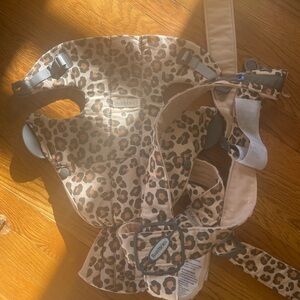 Baby Bjorn Leopard Print